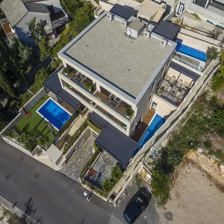 Del Mar 5 アパート