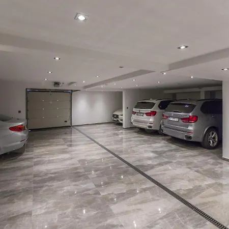 Del Mar 5 アパート